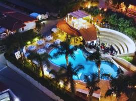 Residence Hotel La Taverna, hotel v destinaci Capo Vaticano