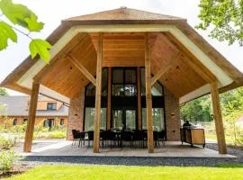 Boerderij Villa met Binnenzwembad & Wellness - 10 personen