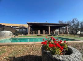 Casa rural Finca Requejo cerca de Benavente TR 49426, hotel em Manganeses de la Polvorosa