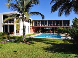 Leo's Beach Hotel - Adults Only, hotel em Brufut