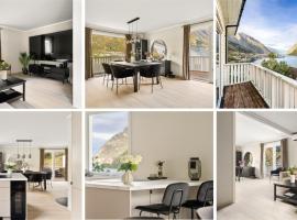 Trolltunga Fjord View, place to stay in Tokheim