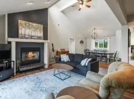 Ozark Lakeview Penthouse 3bed 3bath Condo in Osage Beach Escape