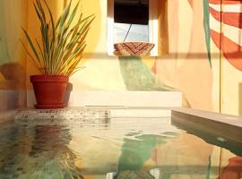 Paradise Island House, hotel in Ronda