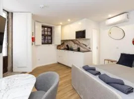 Trindade Trendy Studio 15