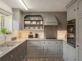 17th Century Cottage in Bideford Private Parking, hotel v destinaci Bideford