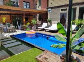 The Classy Craftsman - Beautiful Decor & Pool