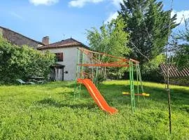 Maison conviviale à Peyrusse le Roc, avec jardin sans vis-à-vis