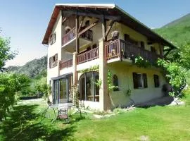 Appartement paisible à Saint-Crepin avec vue sur la montagne