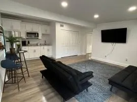 Cozy 1 Bedroom Duplex In Central Tampa