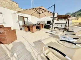 Charming house with sea and mountain views in Alcamo