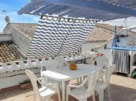 Maison accueillante à Saintes-Maries-de-la-Mer, 110 m², climatisée.