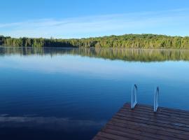 The Hidden Pearl, hotel u gradu Haliburton