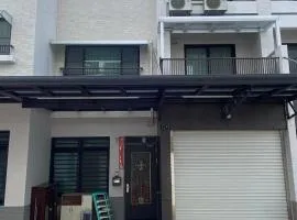 鴻源雅居