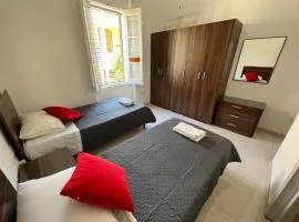 R1 Double room with private bathroom