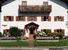 Ferienwohnung am Marienbrunnen, Hotel in Bayersoien
