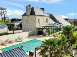Maison confortable à Saint-Germain-du-Pert avec piscine privée