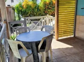 Appartement charmant à Baie Mahault - 70 m², vue montagne