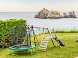 Spacious house with sea view in Liencres + jacuzzi