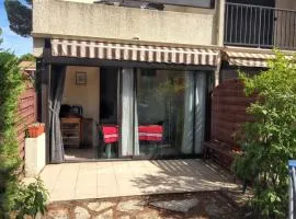 Charmant appartement avec piscine partagée à Agde