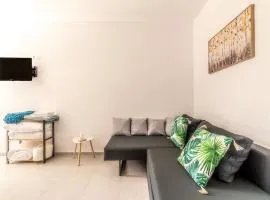 Lovely seaside studio, Crete