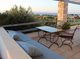 Seaview Ampelas Studio