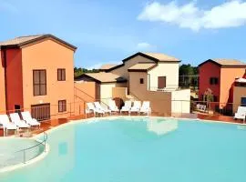 Maison en campagne près de Belgodère avec piscine partagée.