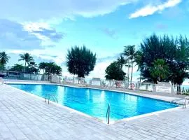 Ocean View apt on Isla Verde in a 14th floor