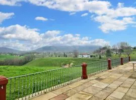 Cosy house with jacuzzi in Zugarramurdi