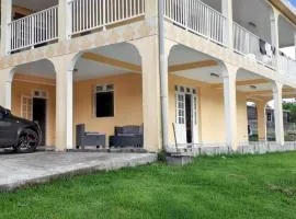 Appartement spacieux au Vauclin de 150 m² avec vue montagne