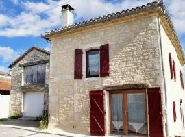 Maison chaleureuse à Lalbenque avec jardin clôturé
