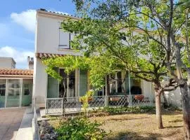 Maison charmante à Monteux avec jardin et équipements complets
