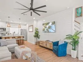 Latitude Adjustment Walk to Beach Newly Built