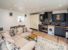 The Cosey Tucked-Away Cottage 2 or 3 bedroom options, hotel v destinaci Huddersfield