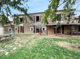 Maison charmante à Mouterre-Silly avec jardin privé