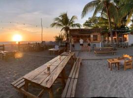 Viento Este Guest House, hostal en Popoyo