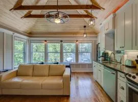 Renovated Romantic Guesthouse Historic Downtown Easy Half Mile Stroll - Beach only 3 Miles!