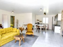 Maison chaleureuse à Fossemagne avec jardin et terrasse, hotel en Fossemagne