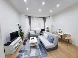 Modern Apartment in Molenbeek-Saint-Jean / 77 m² / Parking