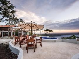 Pacaya Lodge and Spa, hotel dengan parking di La Laguna