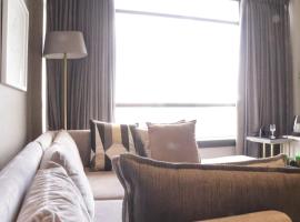 Condo in Sandton Masingita Tower, acomoda&ccedil;&atilde;o em condom&iacute;nio em Joanesburgo