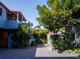 Haus Garnison B&B, hotel com estacionamento em Swakopmund