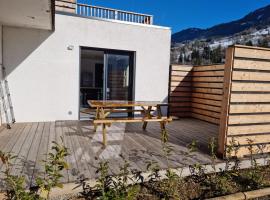 Appartement montagne, hotel v destinaci Thones