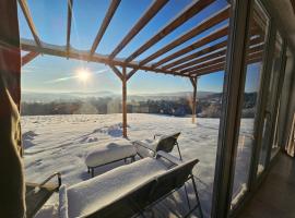 Widokowe Stodoły Bieszczady - domy z panoramą połonin, Hotel in Lesko