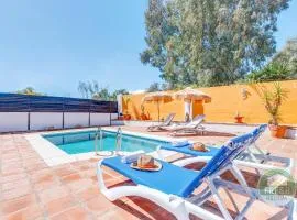 Casa Perez - family home with pool