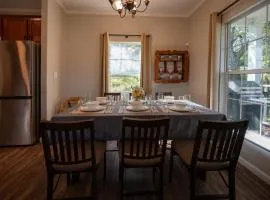 Luxury cottage near lake Belton - WiFi A/C
