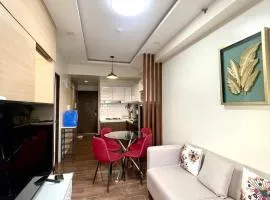 Beauty Makati Penthouse 4 room Family Condo