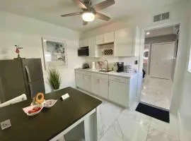 Little Paradise In Palm Beach