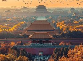 East Sacred Hotel--Very near Beijing Tiananmen Square ,the Forbidden City,The temple of heaven ,3 minutes' walk to Wangfujing subway ,Located in the center of Beijing, many shopping malls around,Newly renovated hotel-Able to receive foreign guests, hotel v Pekingu
