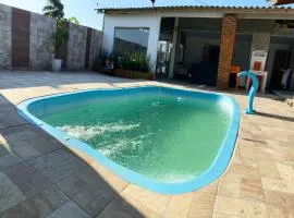 Casa próximo à praia com piscina , hospeda até 20 pessoas