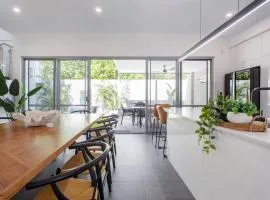 Fremantle's Finest - Spacious Quality Near Freo